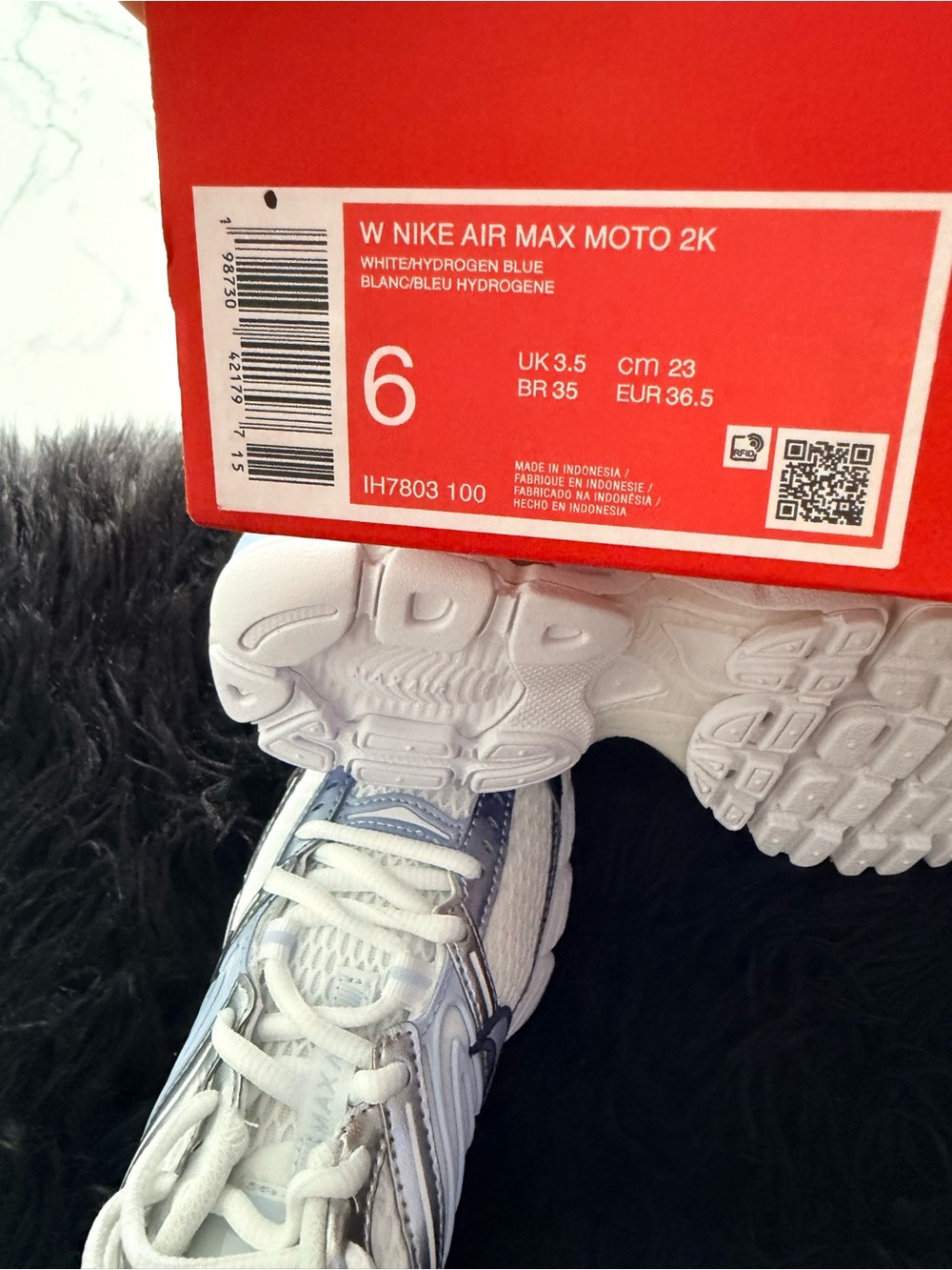 Nike Air Max Moto 2K - Picture 6 of 7